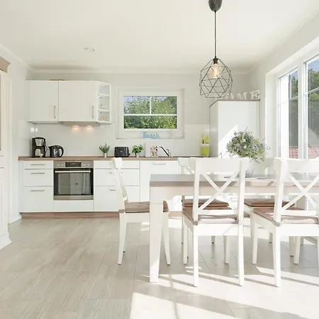 Holiday home Kleines Schwedenhaus Am Schonwalde am Bungsberg