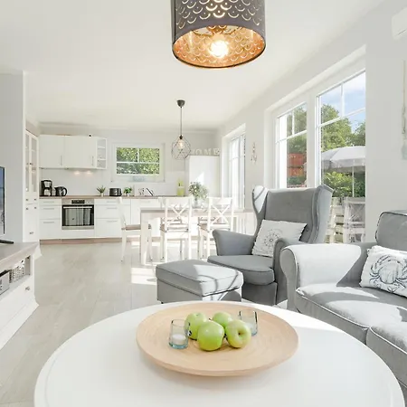 Holiday home Kleines Schwedenhaus Am *