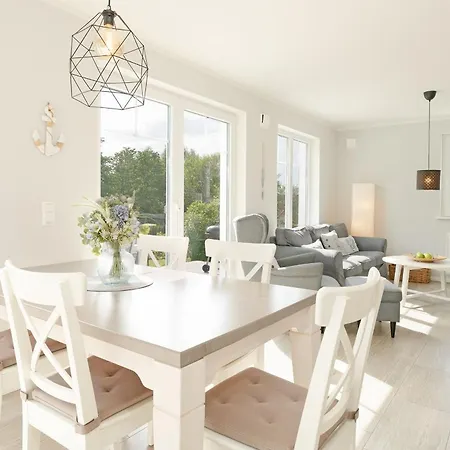 Kleines Schwedenhaus Am Holiday home Schonwalde am Bungsberg